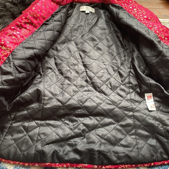 Red Satin Oriental Fur Collared Japanese Blazer Jacket Size Small - Picture 7 of 8